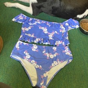 Floral bikini suit
